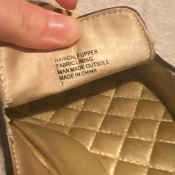 Birdies The Starling
Cheetah Calf Hair - Picture 2 of 8